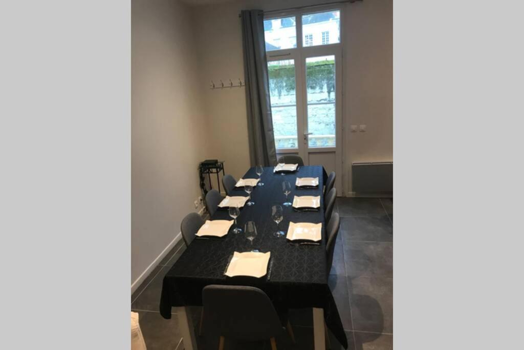 Jolie Maison Tuffeau Centre De Saumur Avec Local Velos Екстер'єр фото