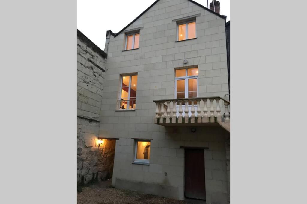 Jolie Maison Tuffeau Centre De Saumur Avec Local Velos Екстер'єр фото